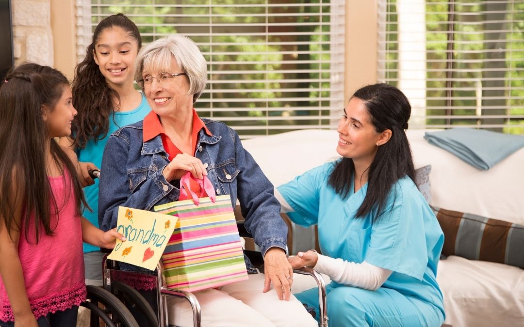 Senior Gift Ideas: Family Giving Gifts to Elderly Loved One